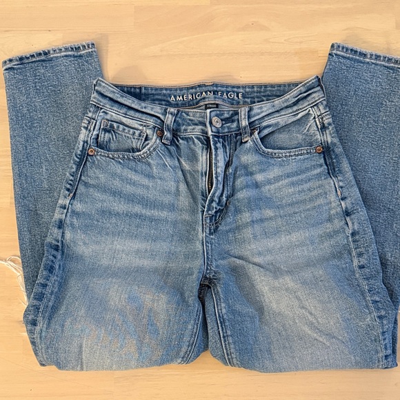 American Eagle Outfitters Women’s Mom Jean, size 0 Short - Picture 3 of 12